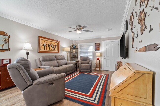 Building Photo - 603 Mountain Dr