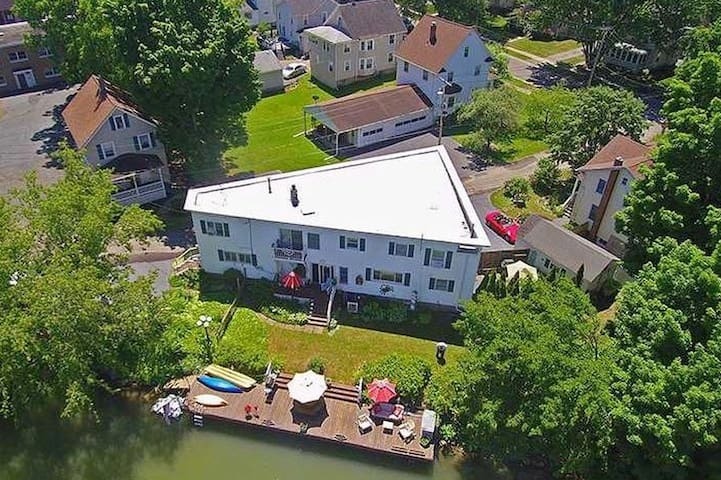 Unique 110 Yr Old Triangle Shaped Home on the Erie Canal - 20 Roselawn Ave