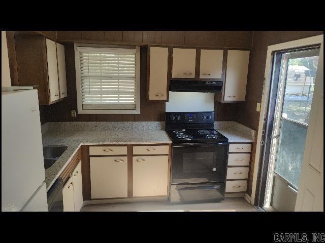 Foto del edificio - 8610 Indianhead Dr