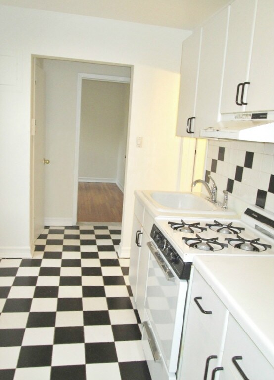 Building Photo - 400 E 91st St