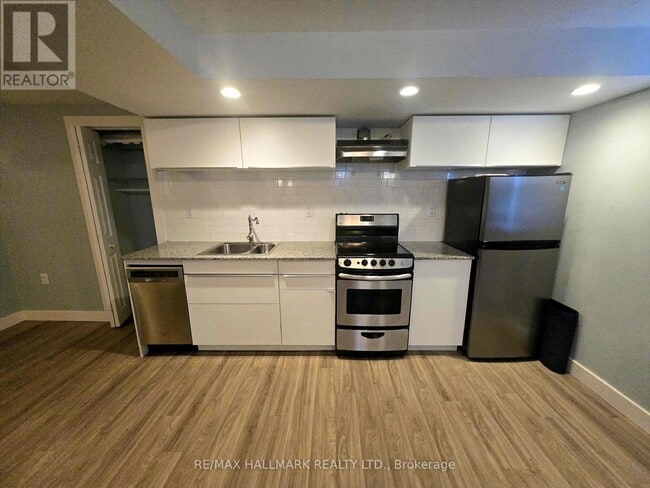 Building Photo - 52 Burke Dr
