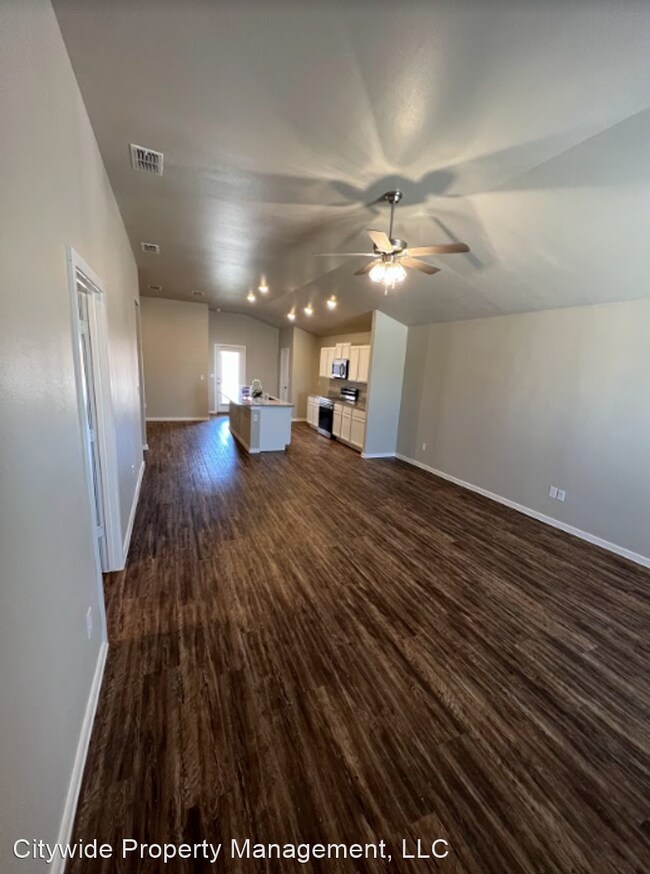 Building Photo - 3 br, 2 bath House - 2036 Kenwood Avenue