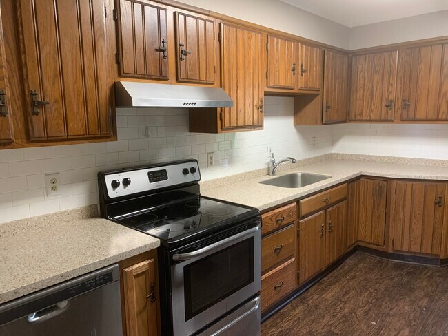 Foto del edificio - 206 Lafayette Rd