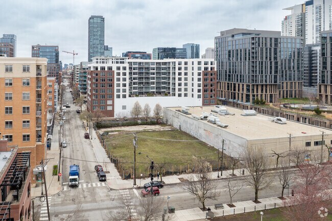 Aerial Photo - 37 S Sangamon St