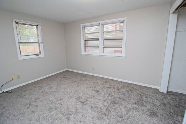 Building Photo - 1747 Marshall Ave