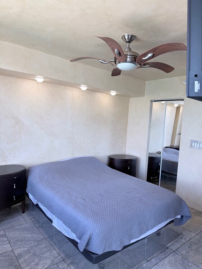 Building Photo - 1900 Purdy Ave