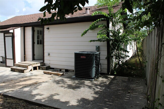 Foto del edificio - 7120 Avenue O