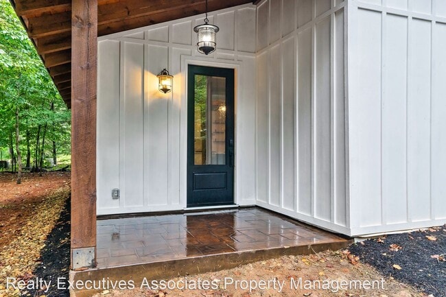 Building Photo - 3 br, 2 bath House - 228 Sims Place Road