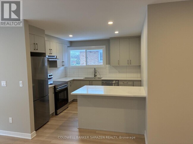 Photo du bâtiment - 1263 Highgate Rd