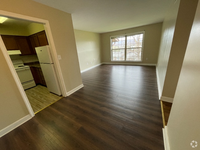 Building Photo - 1804 Marion Manor Dr