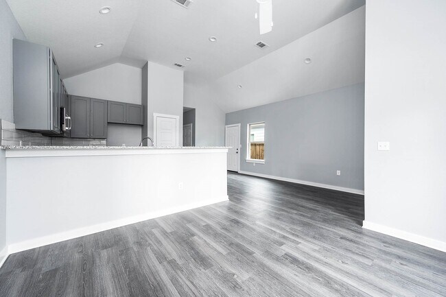 Foto del edificio - 16981 Glenheath St