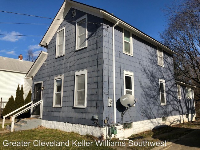 Building Photo - 3 br, 1 bath House - 387 Cleveland Street