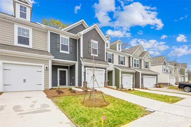 Foto del edificio - 2849 Aubrey St