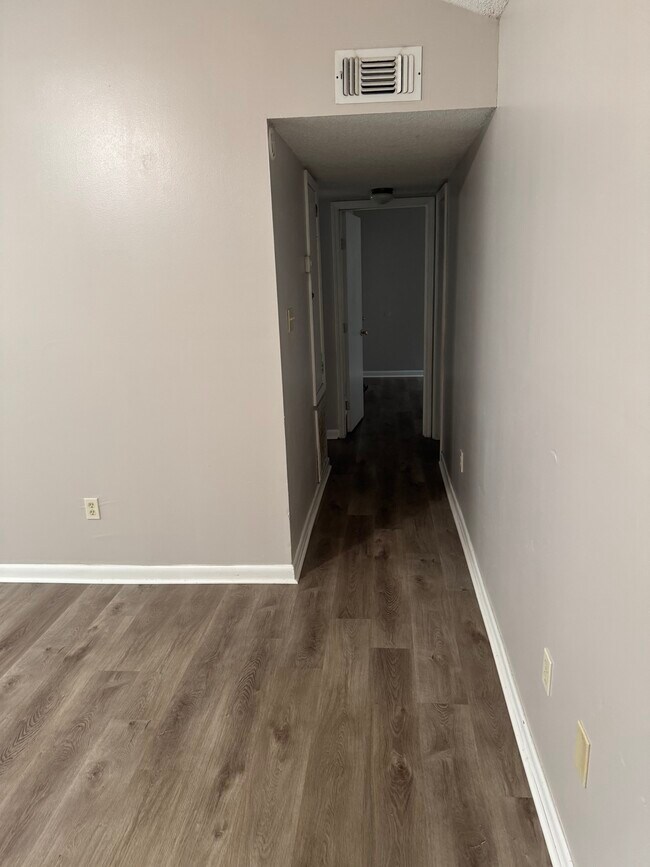 Foto del edificio - 2 Kim Ln