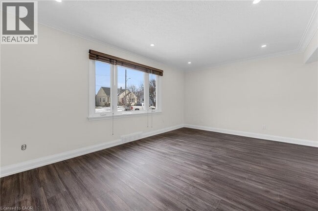 Building Photo - 18 Princess St