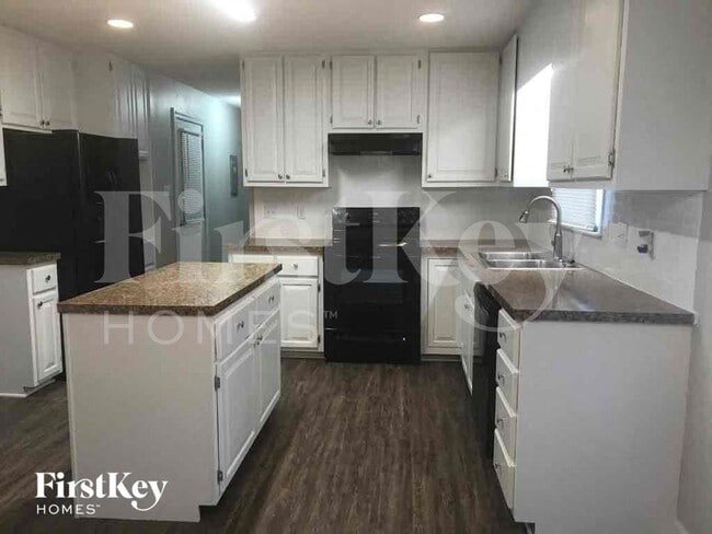 Foto del edificio - 3801 Blairwood St