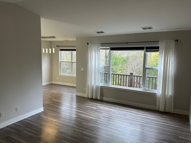 Building Photo - 992 Langtry Ct