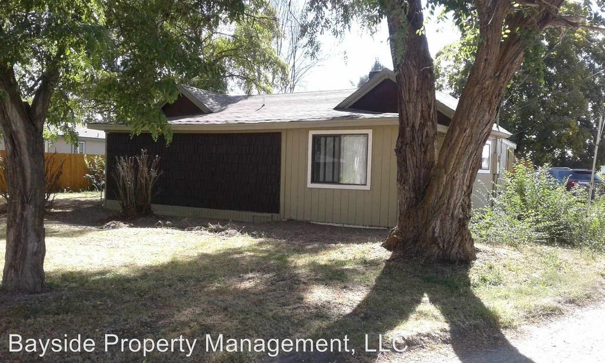 Primary Photo - 2 br, 1 bath House - 403 6th Ave W