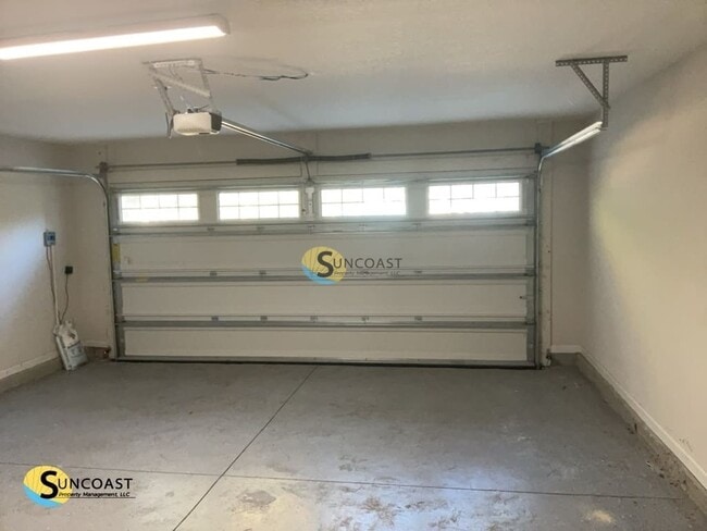 Building Photo - 8478 Seville Ave