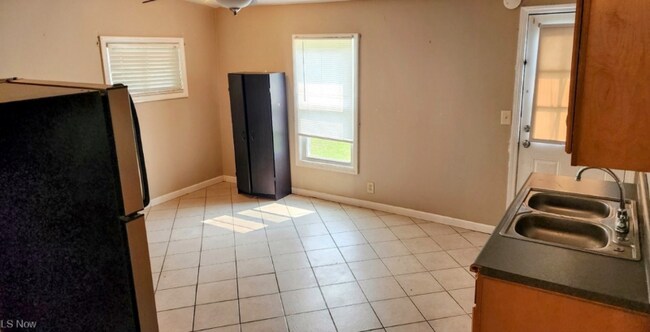 Foto del edificio - 2002 Brownlee Ave