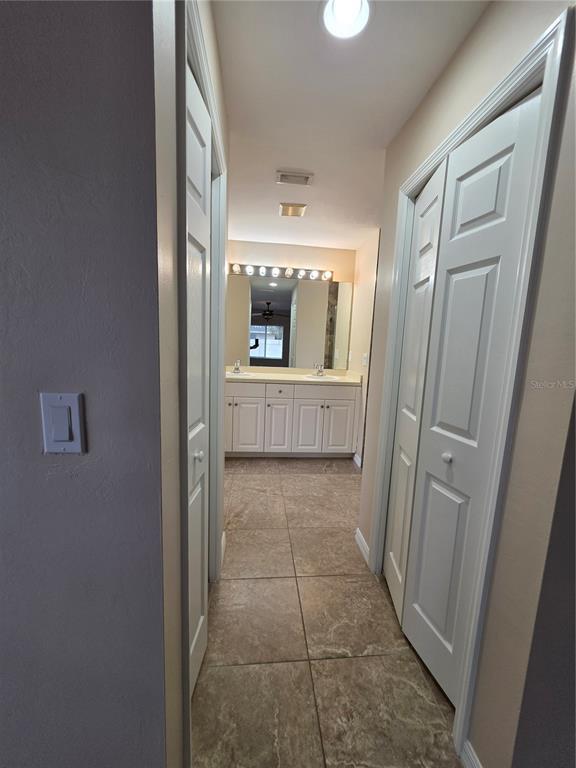 Foto del edificio - 1644 Dawnview St