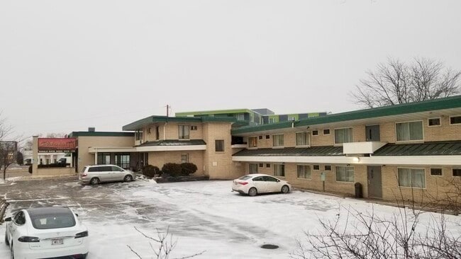 Building Photo - Valued Stay Aloha