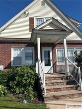 Building Photo - 66 E Camplain Rd