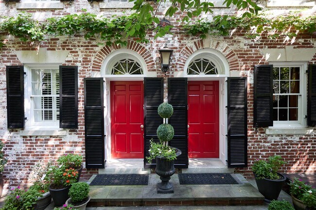 Foto del edificio - Georgetown East Village Perfection with PA...