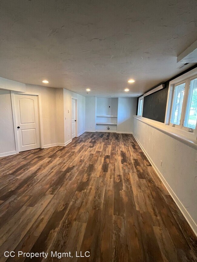 Building Photo - 3 br, 3 bath House - 4877 Cliff Dr