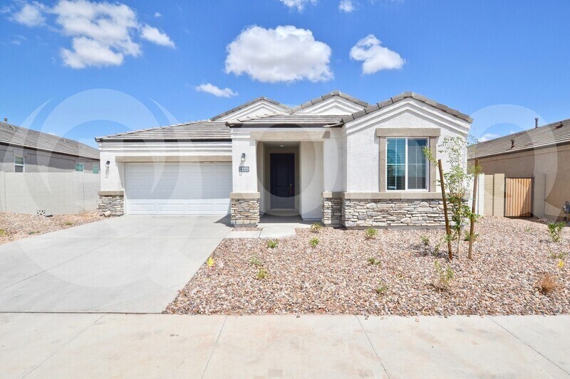 Primary Photo - 2223 N Camden Dr