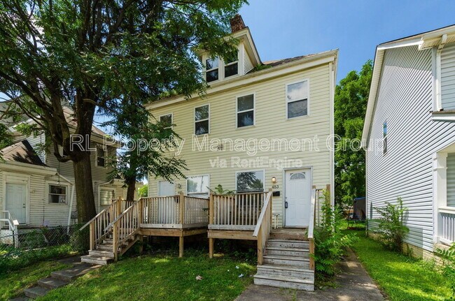Building Photo - 483 S Champion Ave