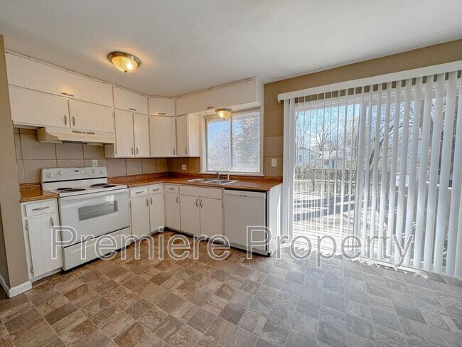 Foto del edificio - 7905 E 91 St