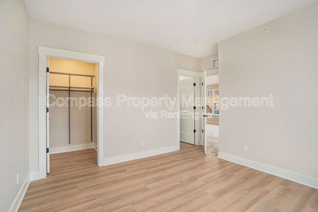 Foto del edificio - 3233 Prospect St