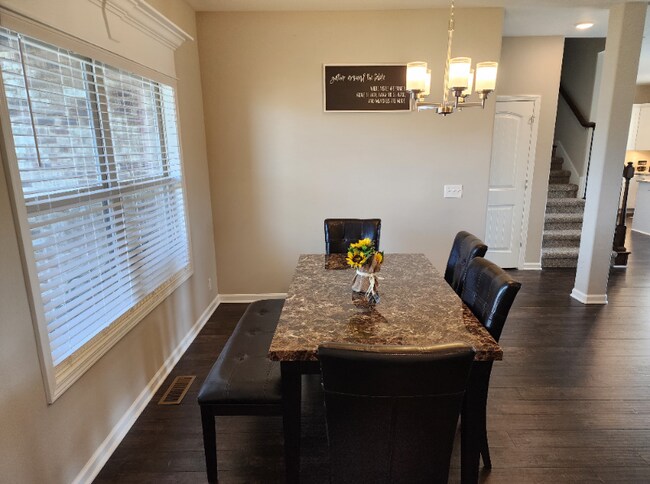 Foto del edificio - 290 Stonegate Dr