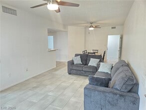 Building Photo - 6868 Sky Pointe Dr