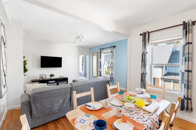 Área de comedor - 17 Autumn St