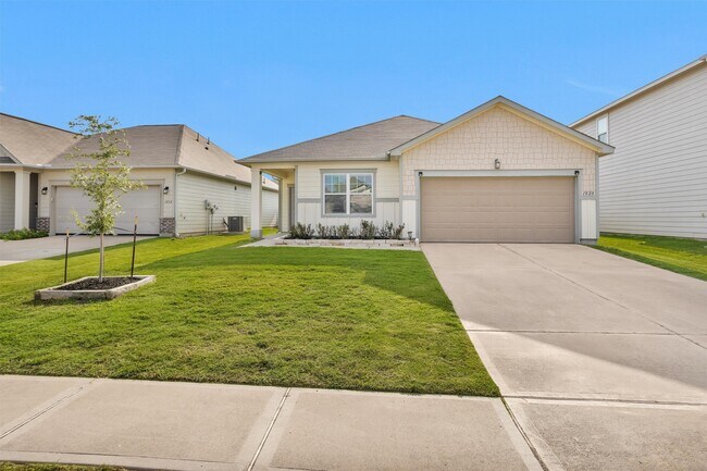 Building Photo - 1028 White Birch Ln