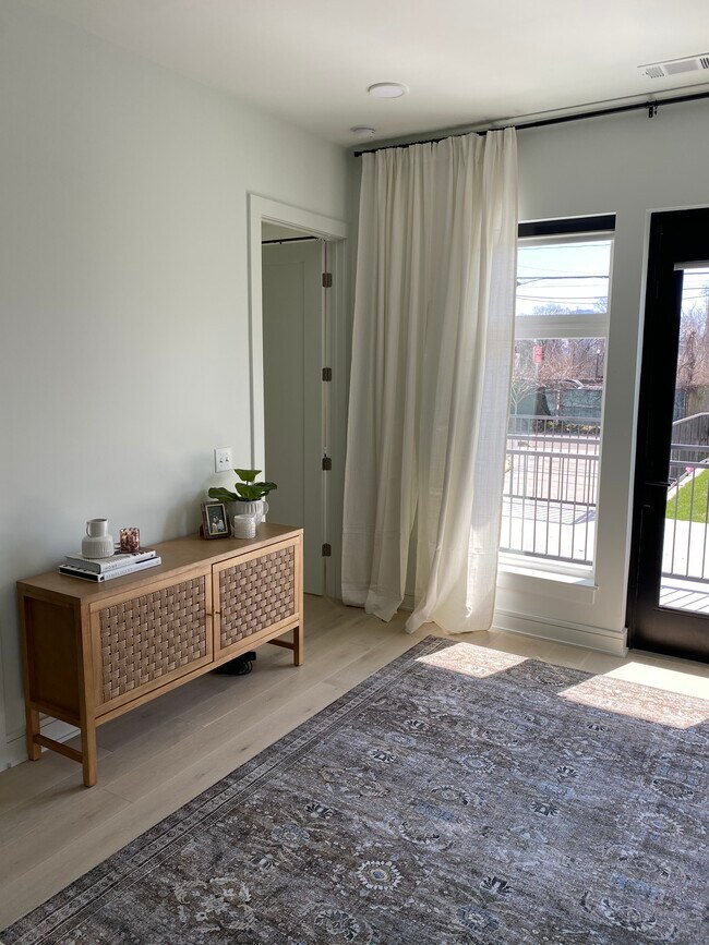Sala de estar - 1125 10th Ave N