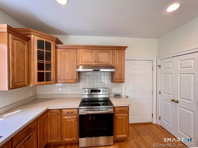 Foto del edificio - 242 Upper Pattagansett Rd