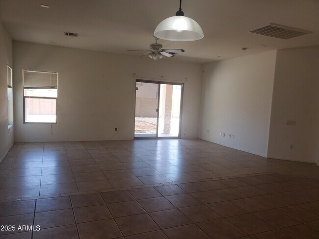 Building Photo - 5241 W Apollo Rd