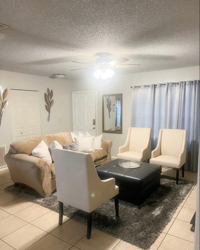 Foto del edificio - 4757 Marbello Blvd