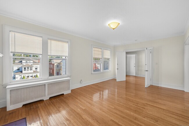 Foto del edificio - 91 Maplewood Ave