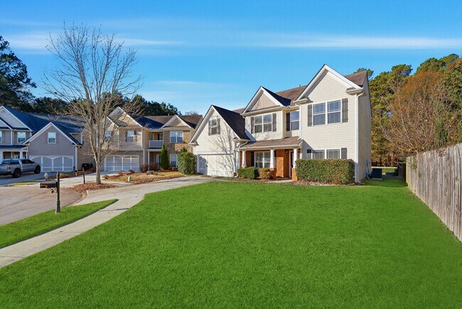 Foto del edificio - Walking distance to Downtown Sugar Hill!