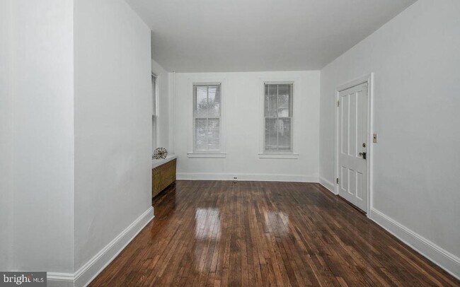 Foto del edificio - 239 W Bridge St