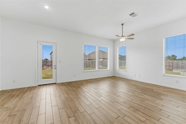 Foto del edificio - 7215 Mellow Gln Wy