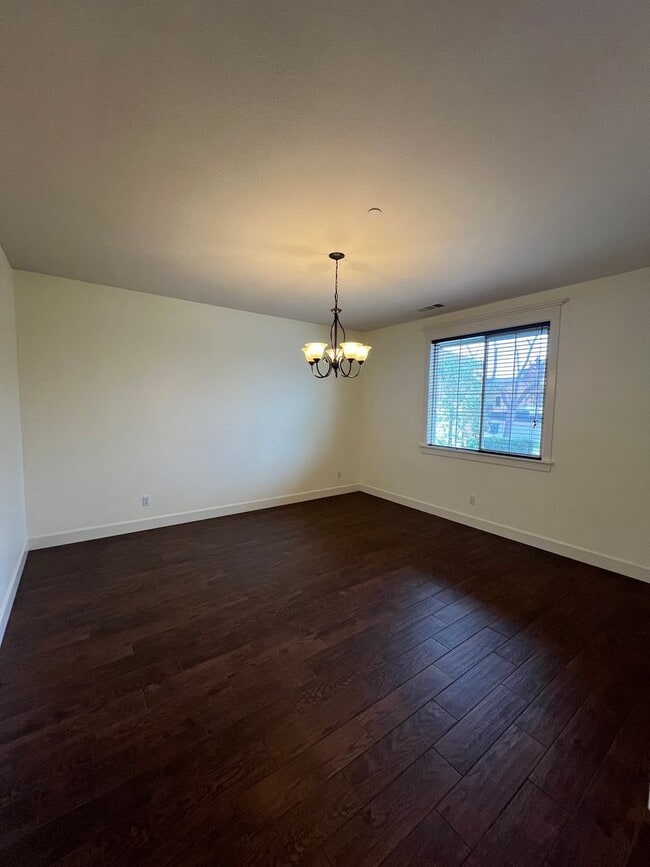 Building Photo - 14816 Huckleberry Dr