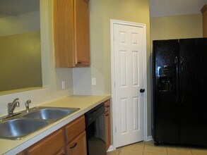 Building Photo - 2338 Colonial Springs Ln