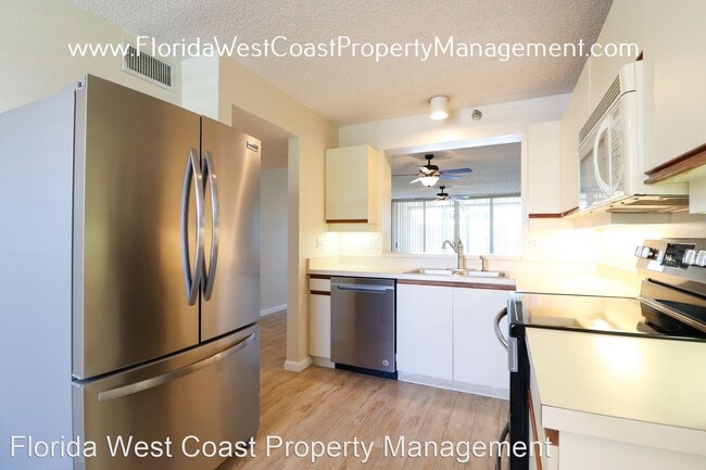 Building Photo - 4410 Fairways Blvd