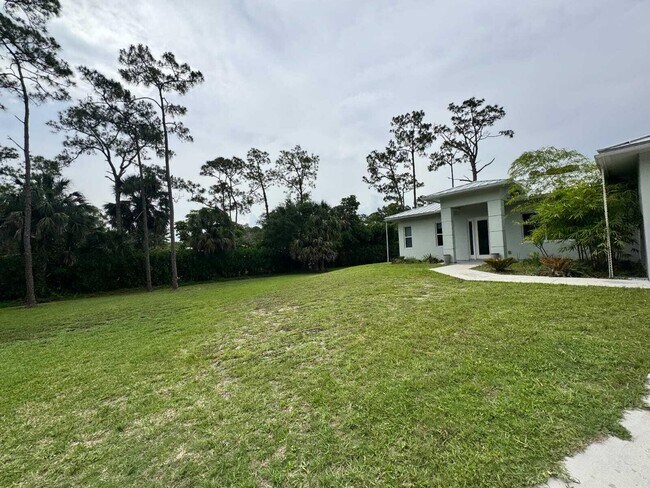 Building Photo - 11147 164th Ct N
