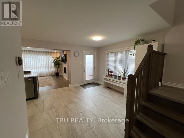 Building Photo - 614 Parade Dr